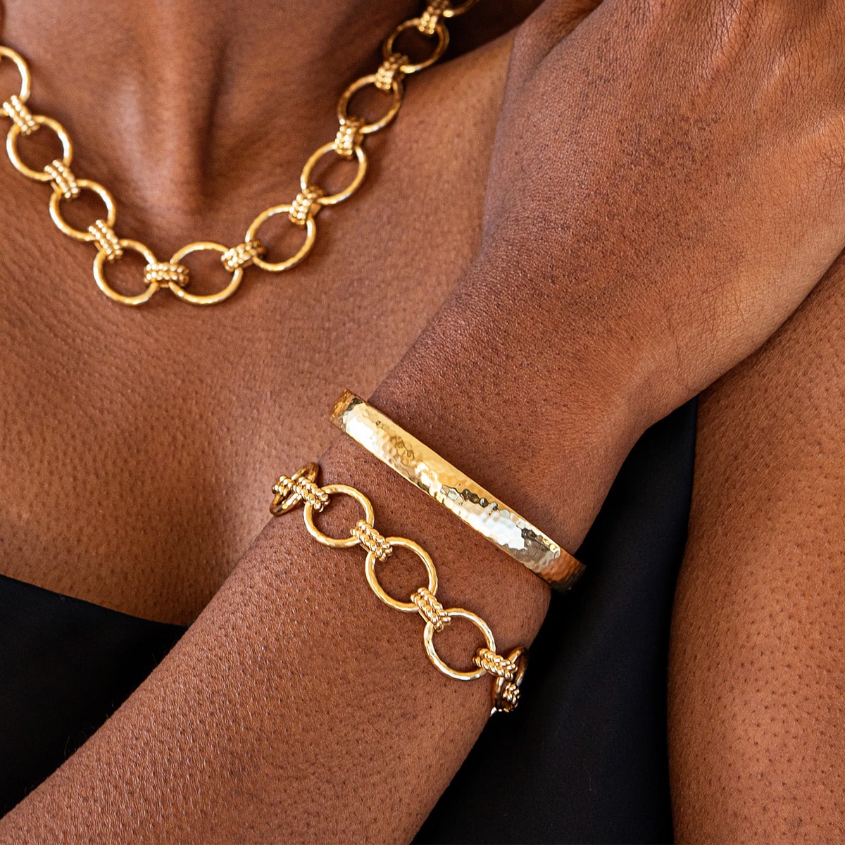 Cleopatra Oval Hinged Bangle, S/M - Gold