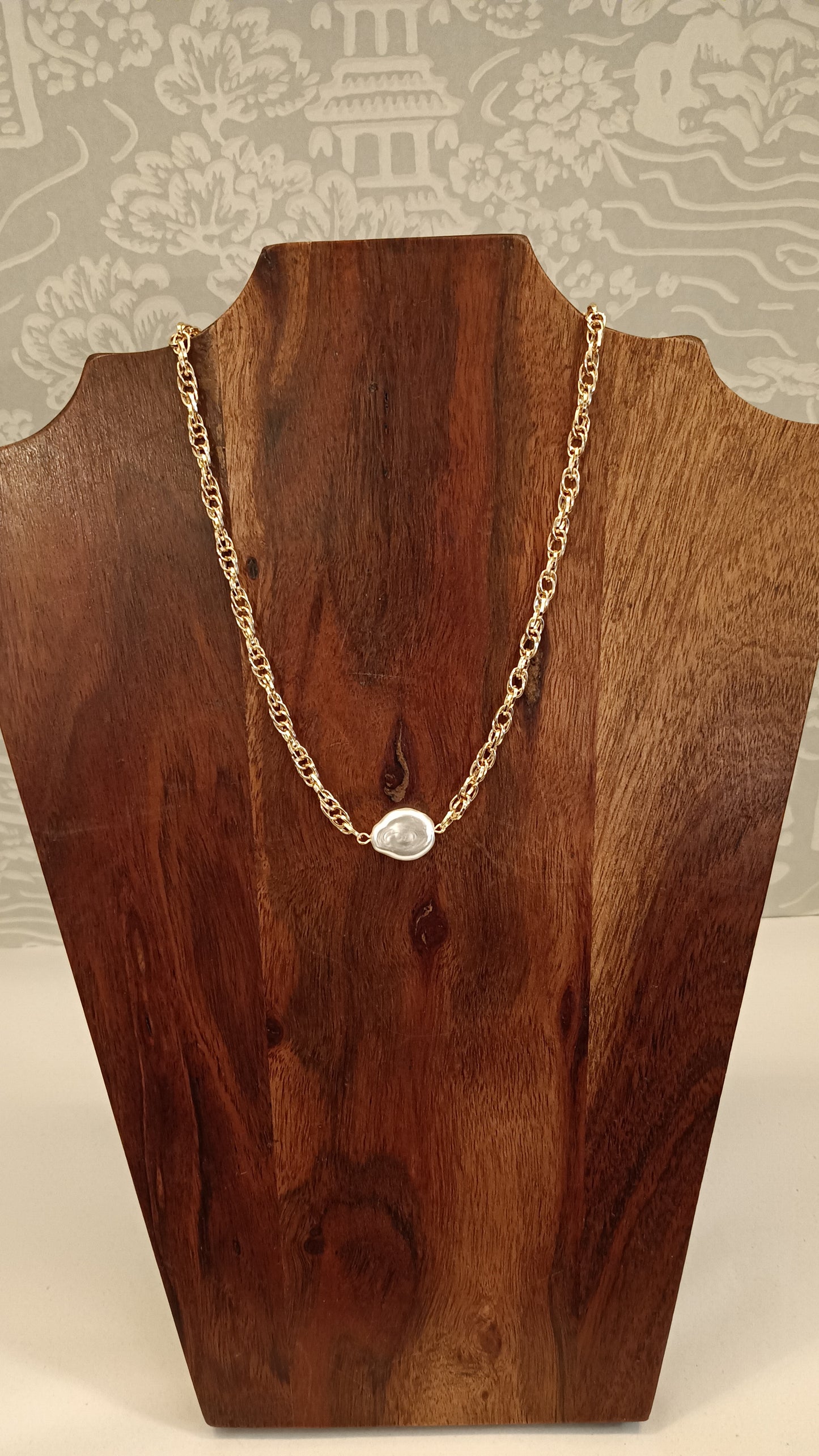 Violetta Baroque Pearl Chain Necklace in Shiny Gold