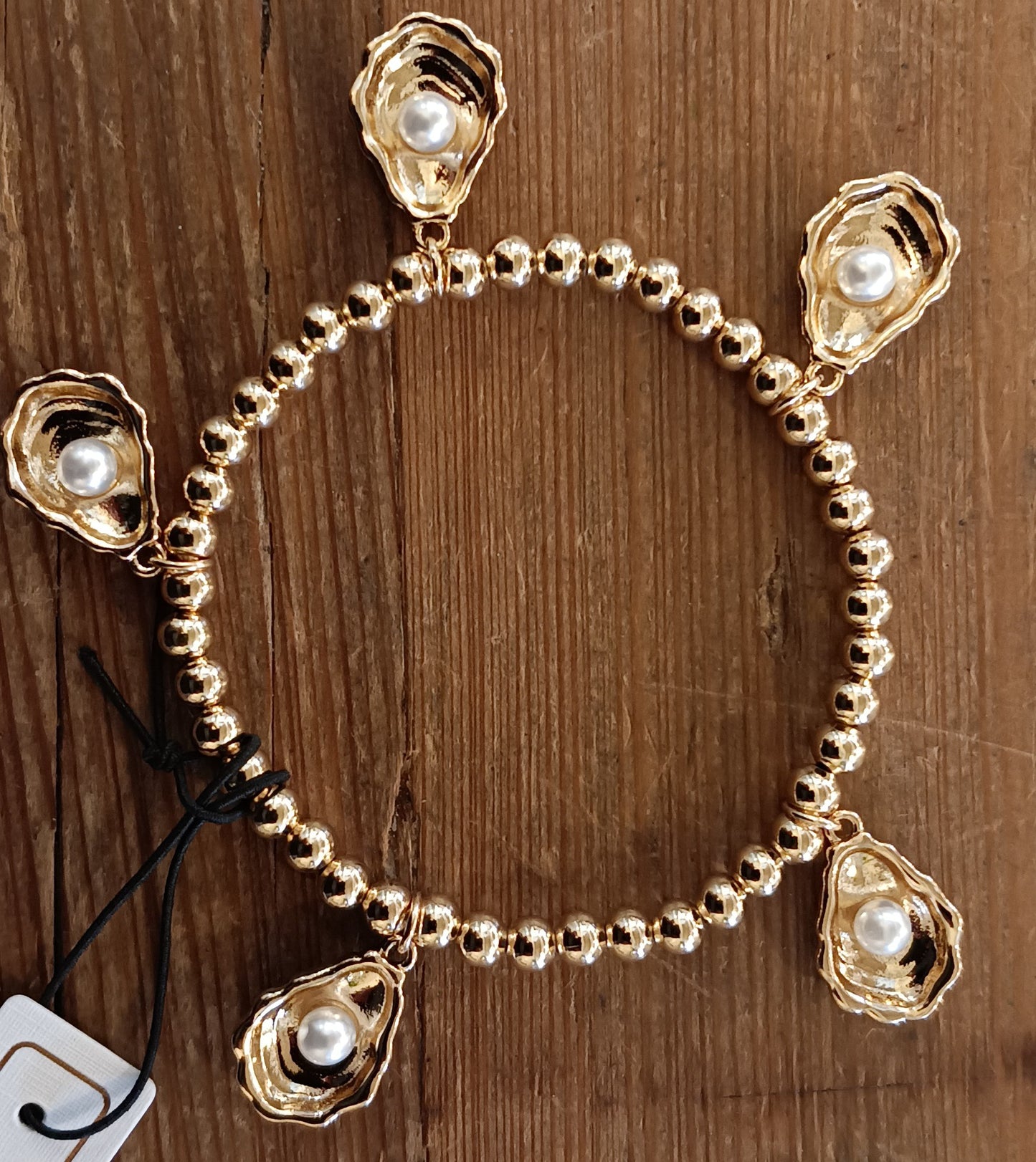 Oyster and Pearl Stretch Bracelet in Shiny Gold